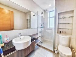 38 Amber (D15), Condominium #476290491